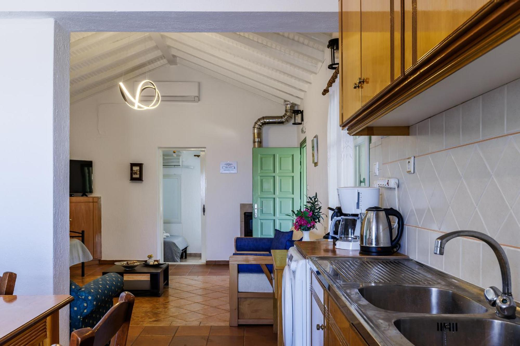 Nerissa Cottage Atheato Esterno foto